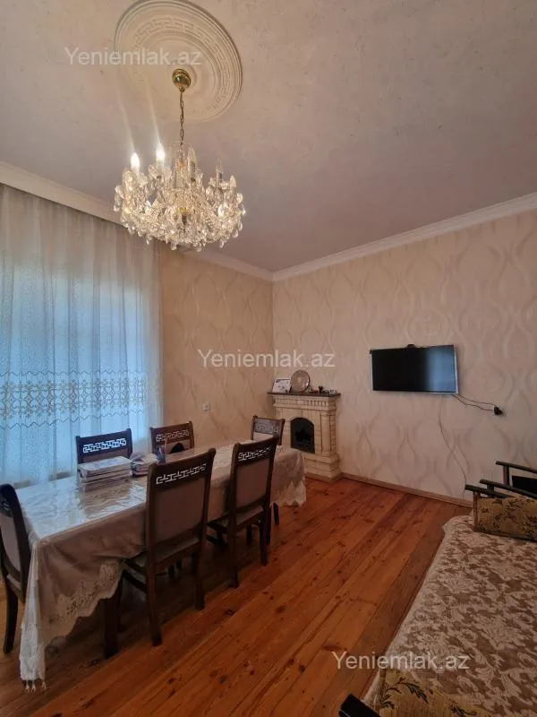 Satılır 7 otaqlı həyət evi 210 m²