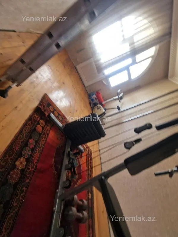 Satılır 7 otaqlı həyət evi 210 m²