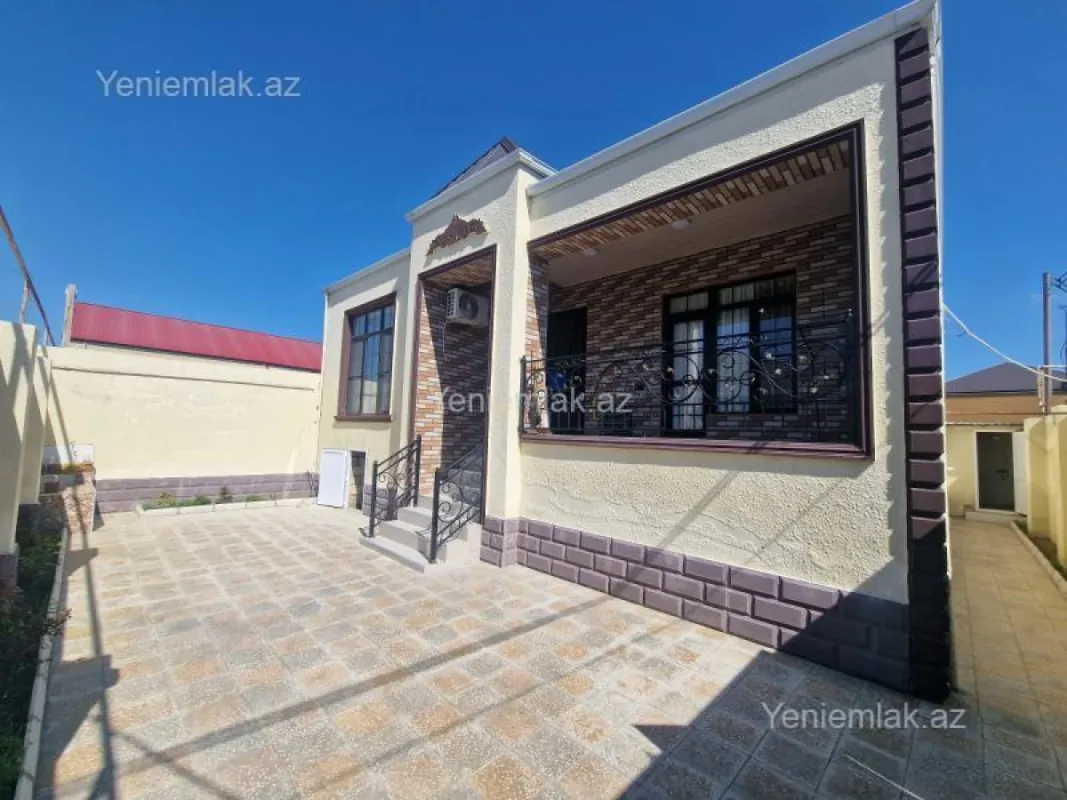 Satılır 4 otaqlı həyət evi 121 m²