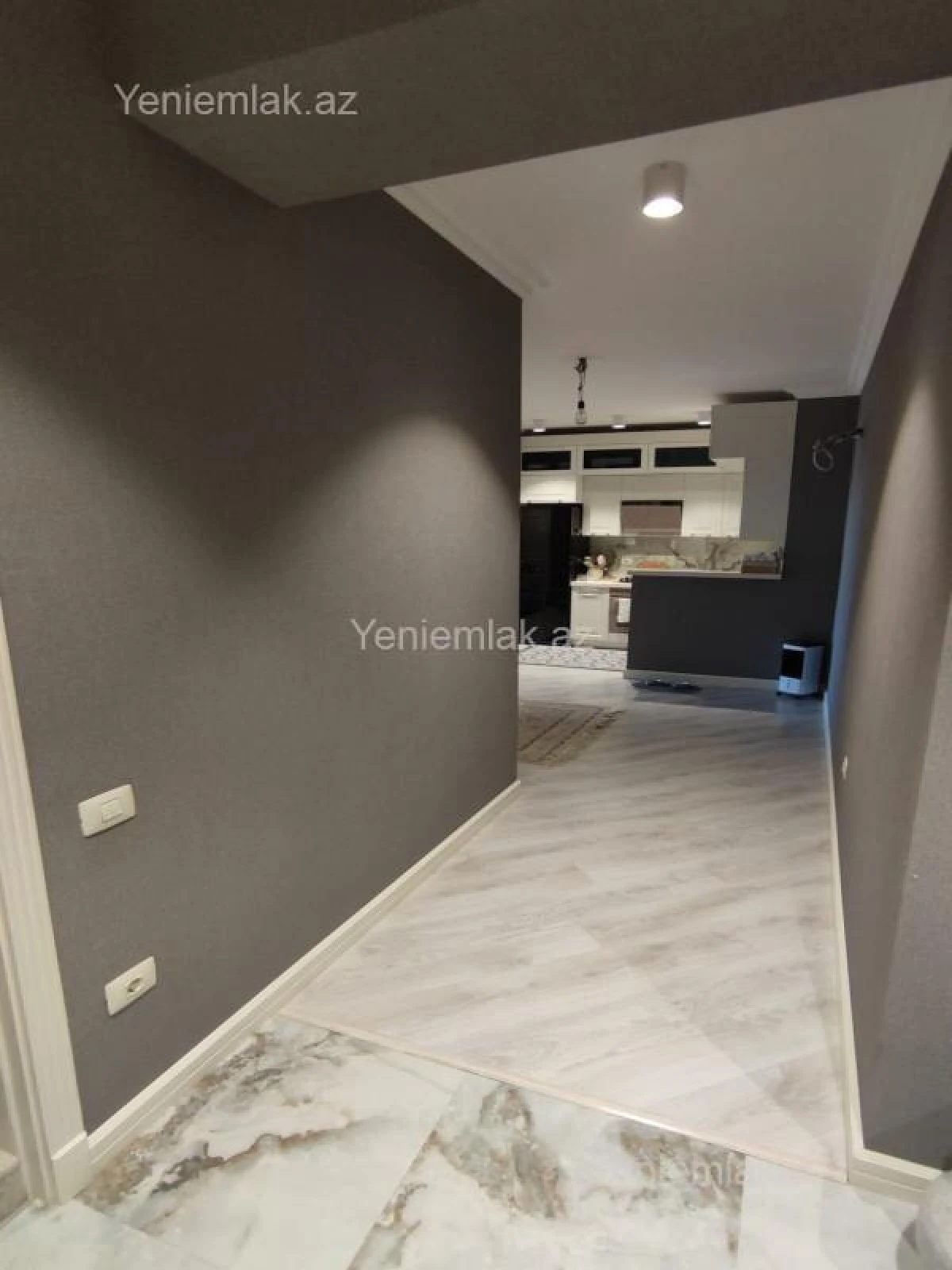 Satılır 3 otaqlı yeni tikili 85 m²