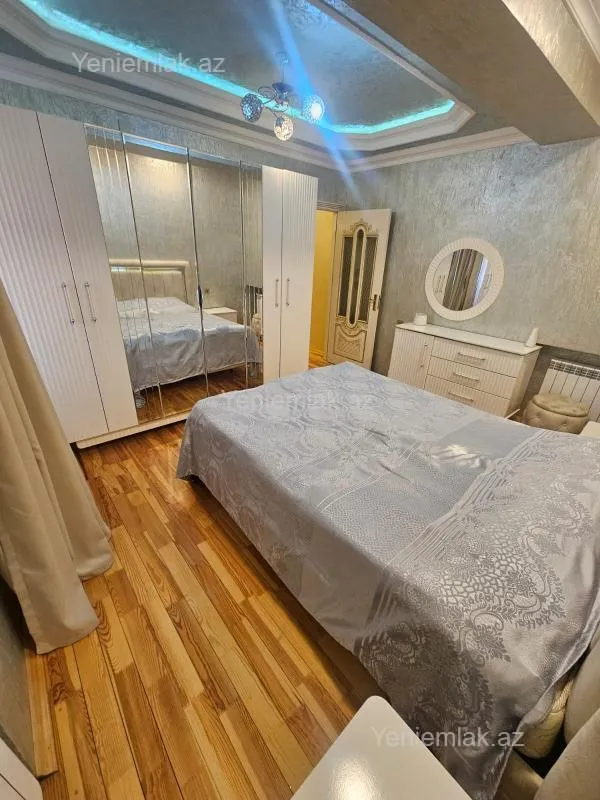 Satılır 3 otaqlı yeni tikili 120 m²