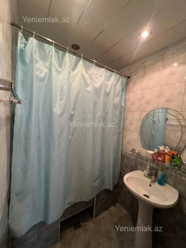 Satılır 3 otaqlı köhnə tikili 70 m²