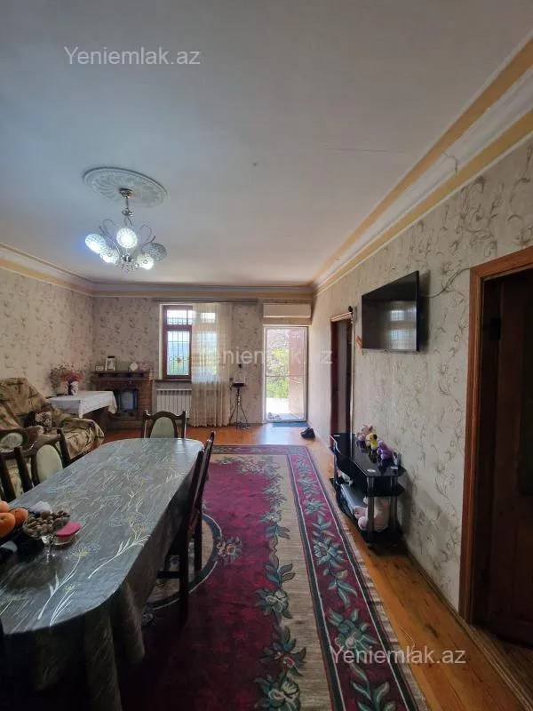 Satılır 5 otaqlı həyət evi 142 m²