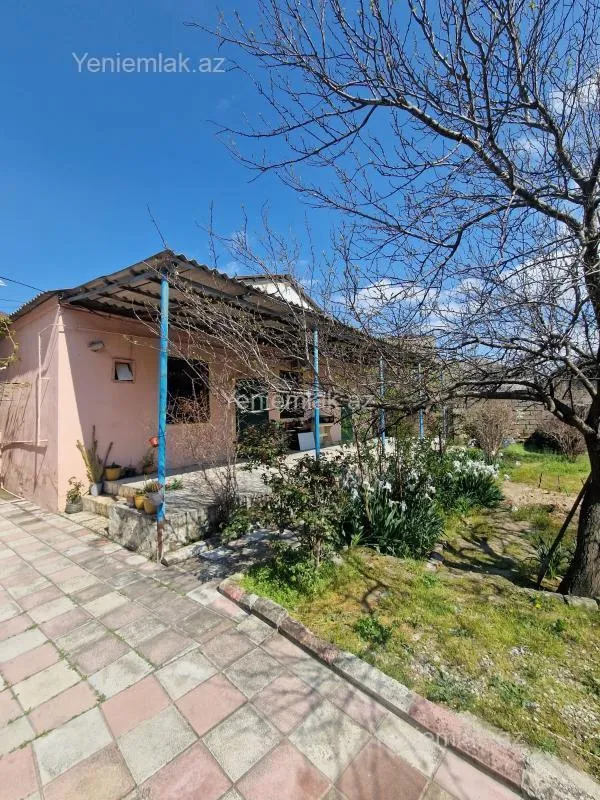 Satılır 5 otaqlı həyət evi 142 m²