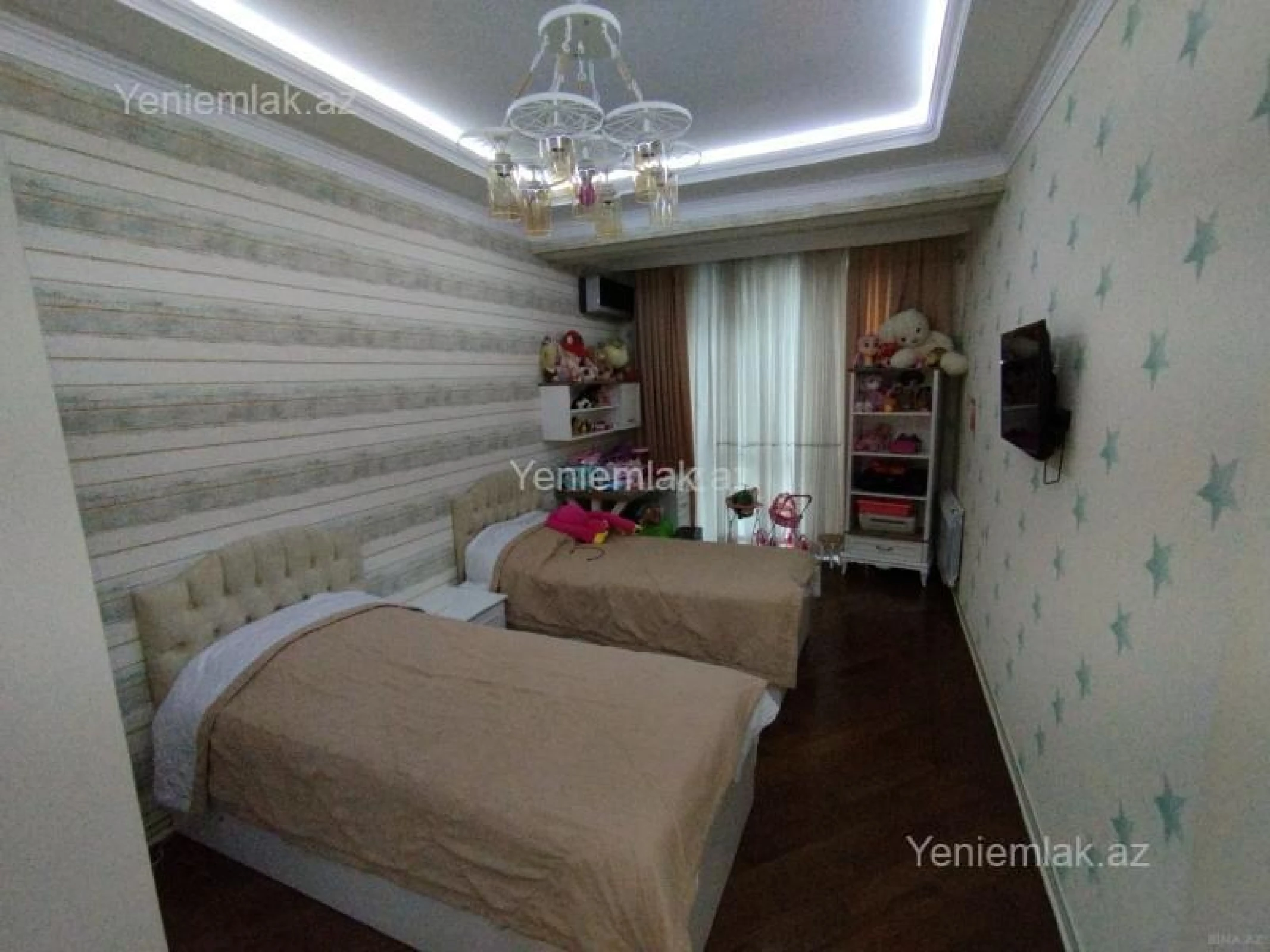 Satılır 3 otaqlı yeni tikili 140 m²