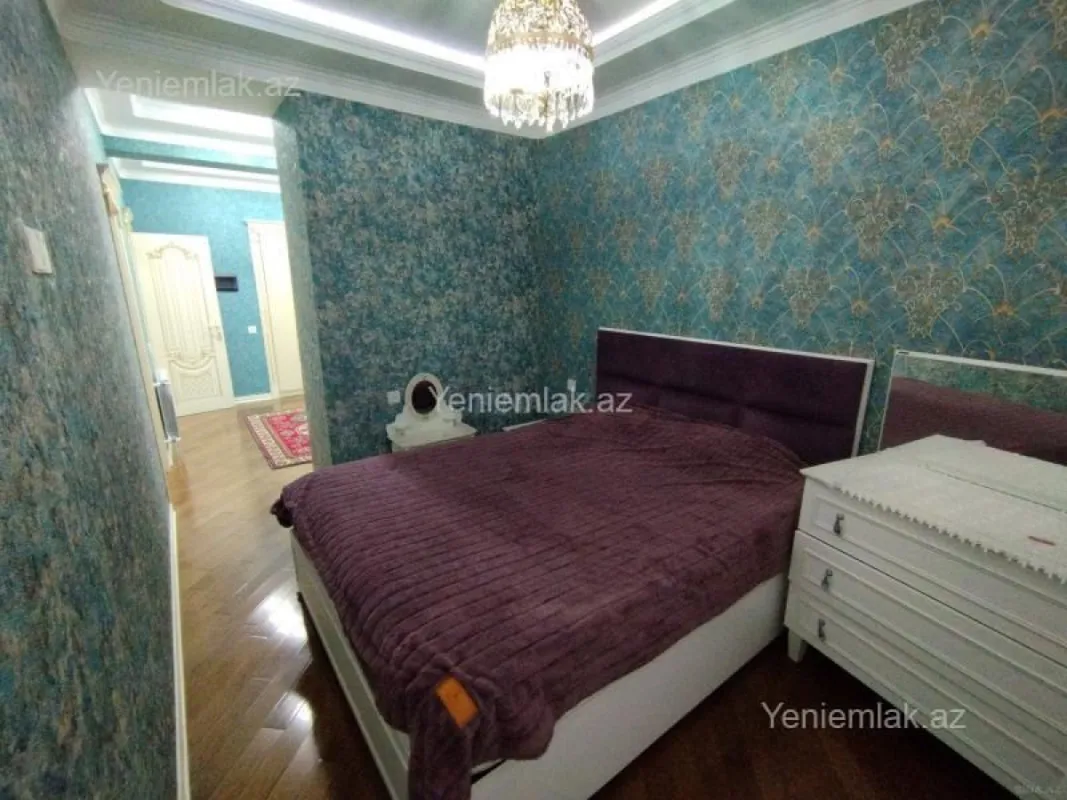 Satılır 3 otaqlı yeni tikili 140 m²