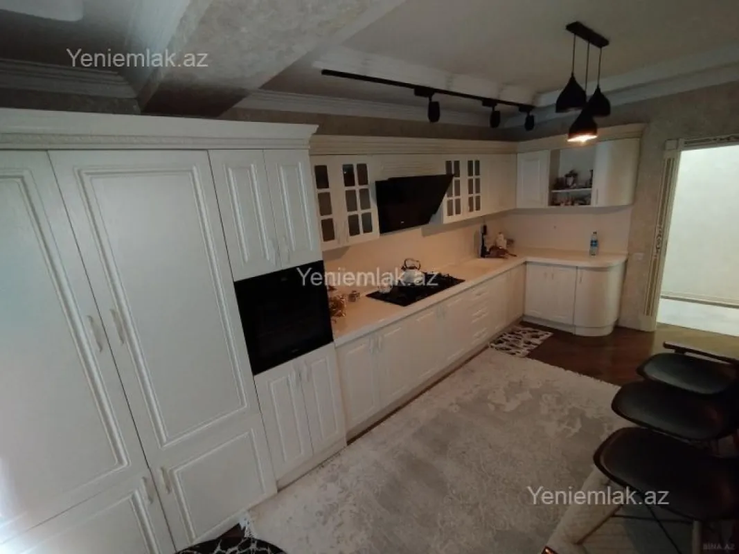 Satılır 3 otaqlı yeni tikili 140 m²