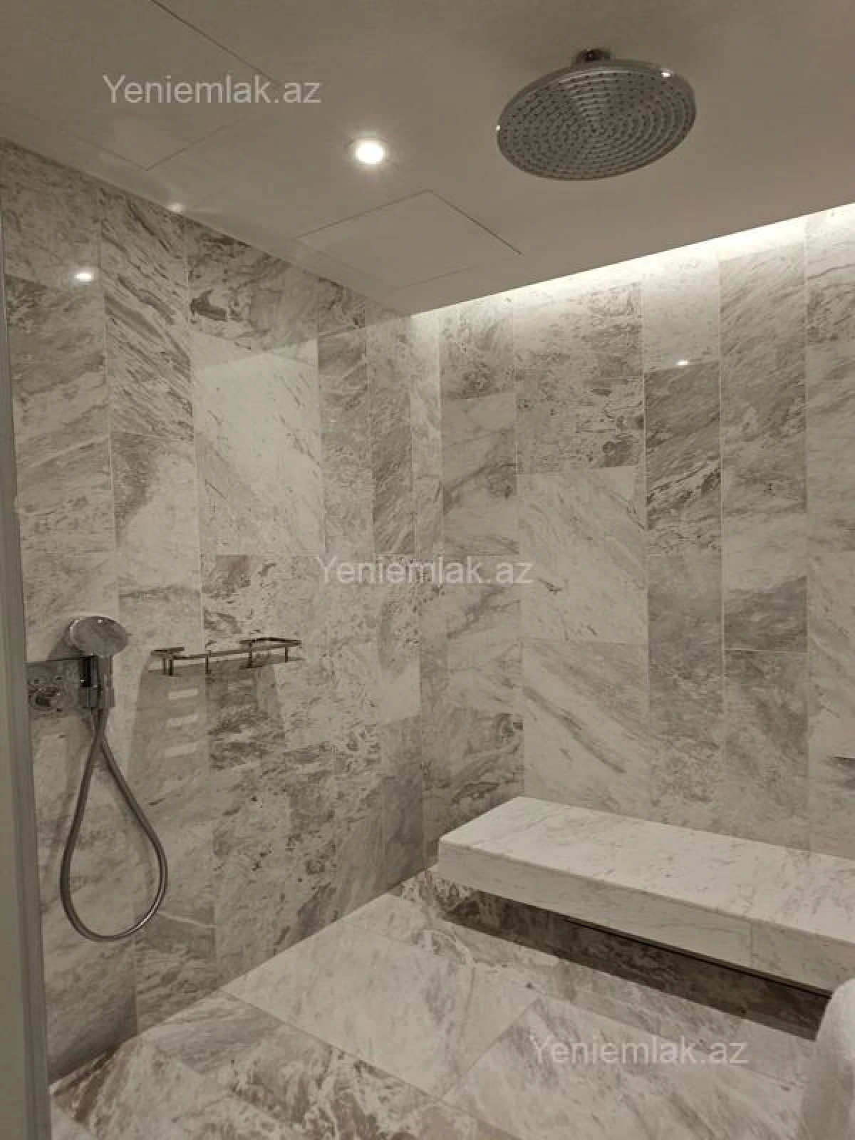 Satılır 3 otaqlı yeni tikili 155 m²