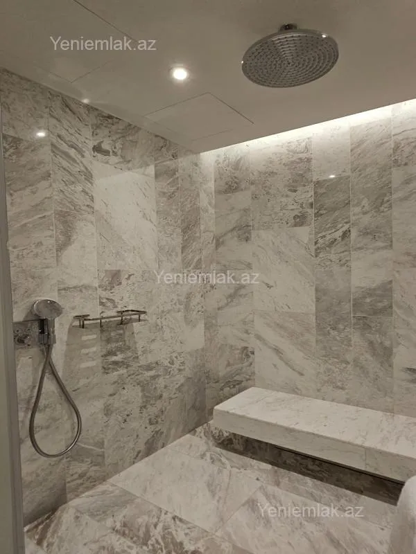 Satılır 3 otaqlı yeni tikili 155 m²