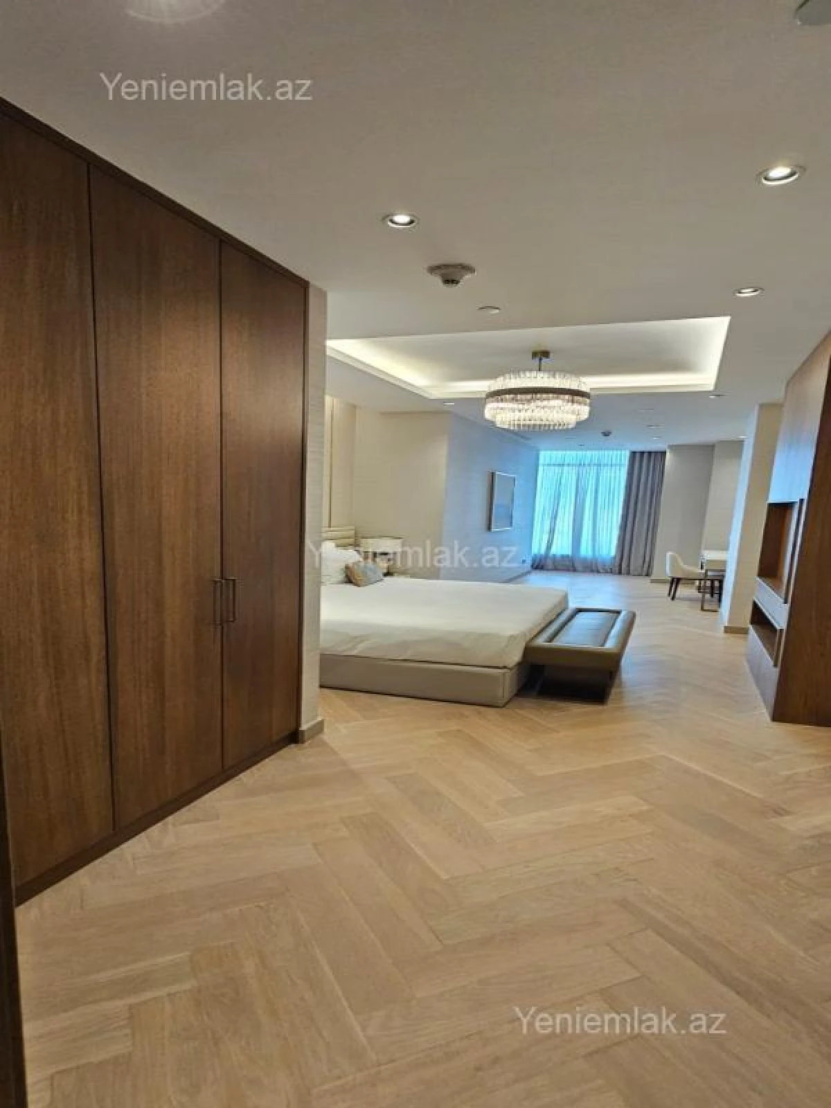 Satılır 3 otaqlı yeni tikili 155 m²
