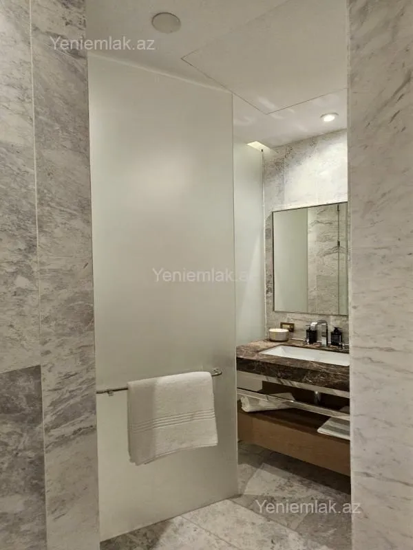 Satılır 3 otaqlı yeni tikili 155 m²