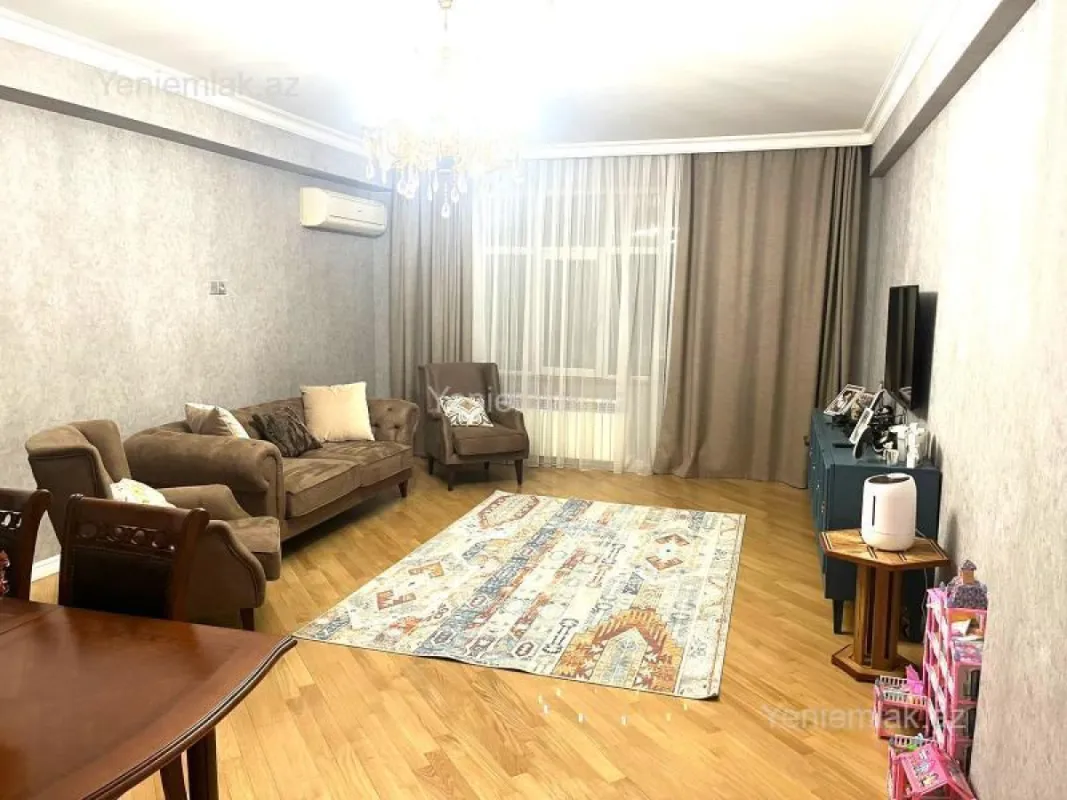 Satılır 3 otaqlı yeni tikili 155 m²