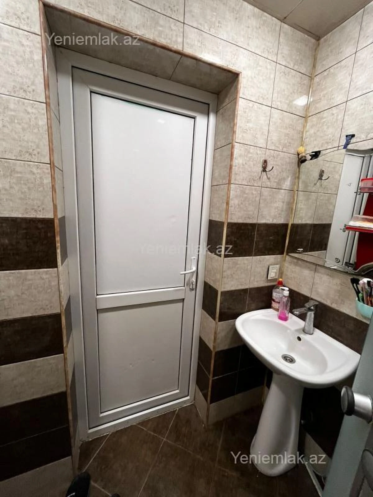 Satılır 3 otaqlı yeni tikili 83 m²
