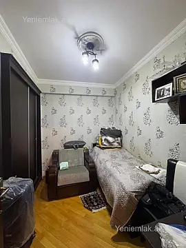 Satılır 3 otaqlı yeni tikili 70 m²