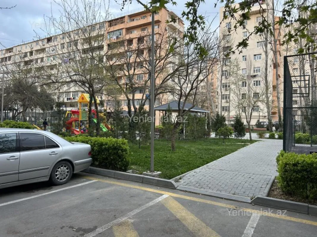 Satılır 3 otaqlı köhnə tikili 90 m²