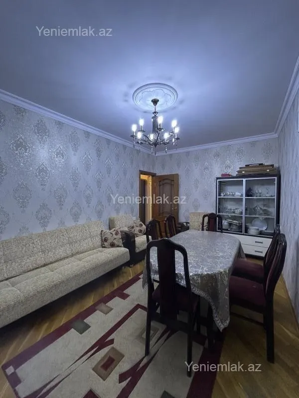 Satılır 3 otaqlı köhnə tikili 90 m²