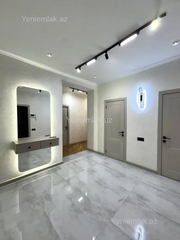 Satılır 3 otaqlı yeni tikili 95 m²