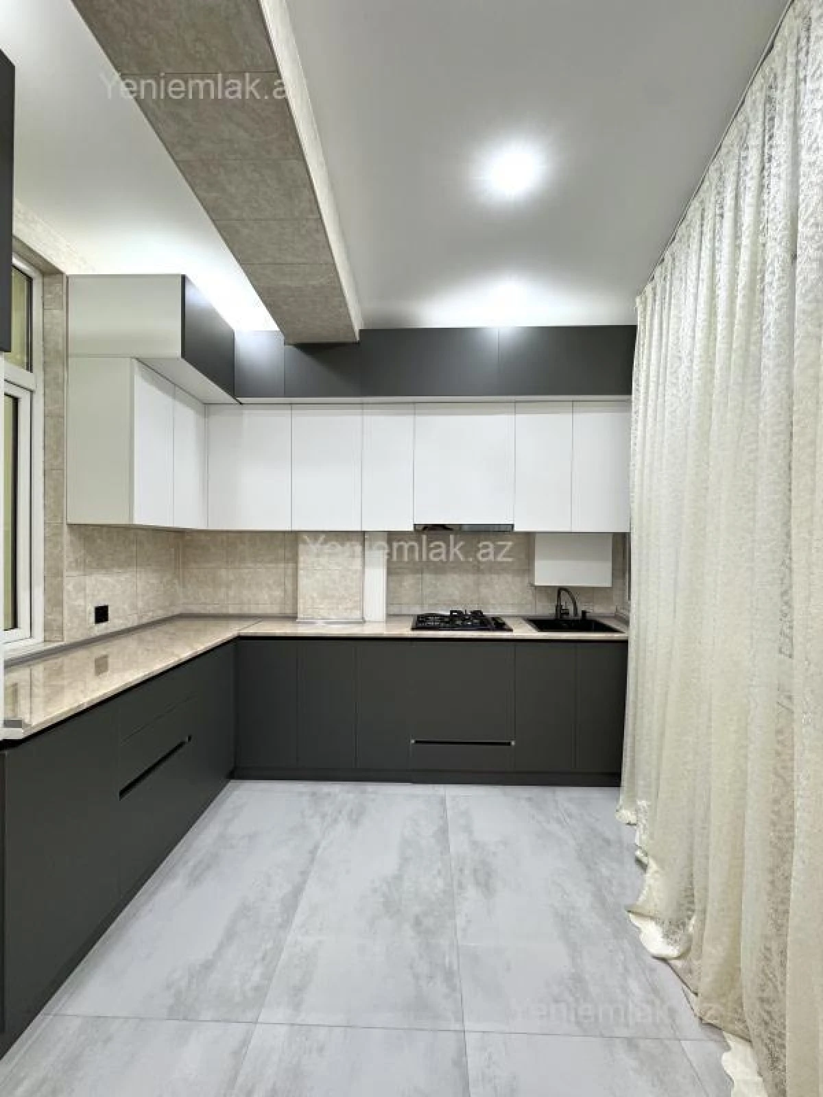 Satılır 3 otaqlı yeni tikili 95 m²