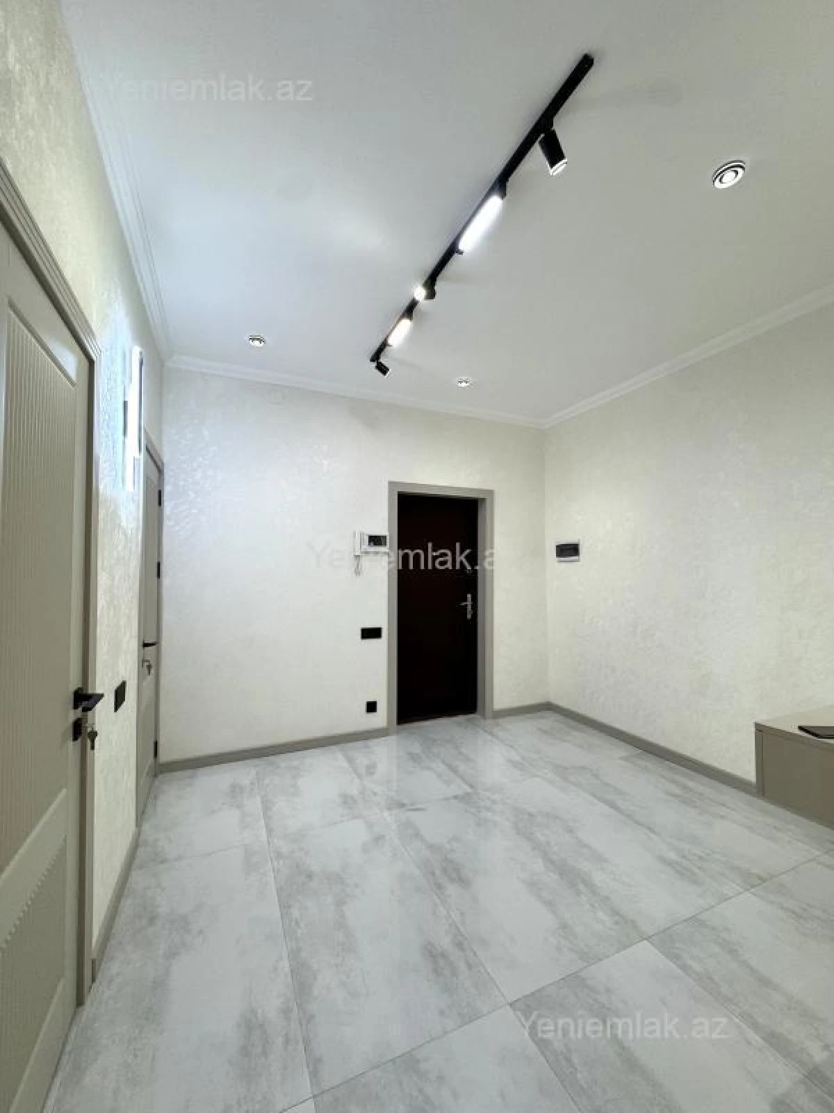 Satılır 3 otaqlı yeni tikili 95 m²