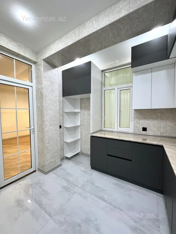 Satılır 3 otaqlı yeni tikili 95 m²