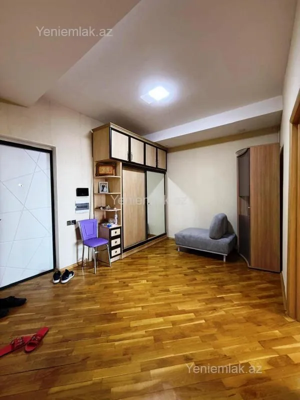 Satılır 2 otaqlı yeni tikili 100 m²