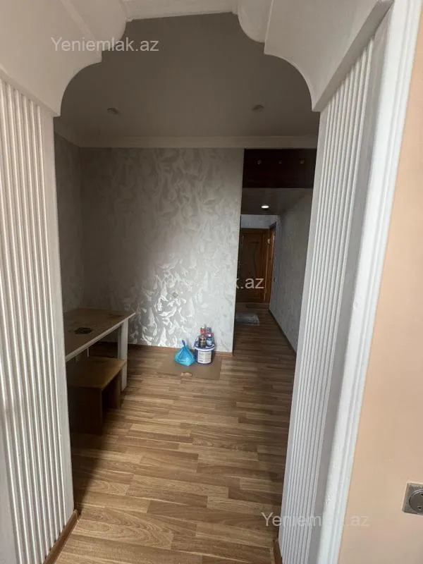 Satılır 1 otaqlı köhnə tikili 45 m²