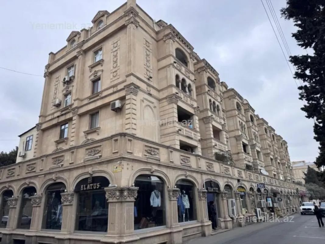 Satılır 2 otaqlı köhnə tikili 65 m²