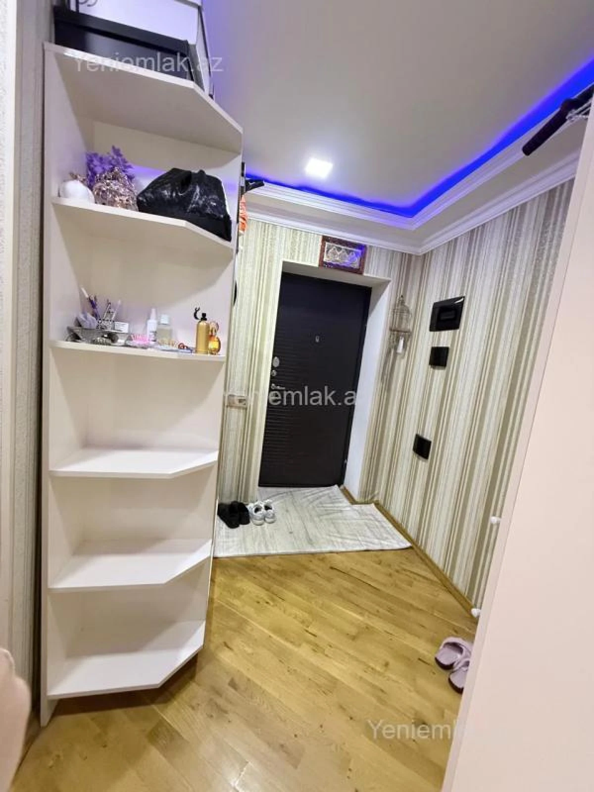 Satılır 2 otaqlı köhnə tikili 65 m²
