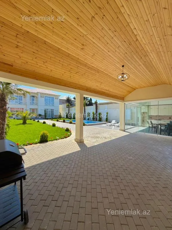 Satılır 5 otaqlı həyət evi 300 m²