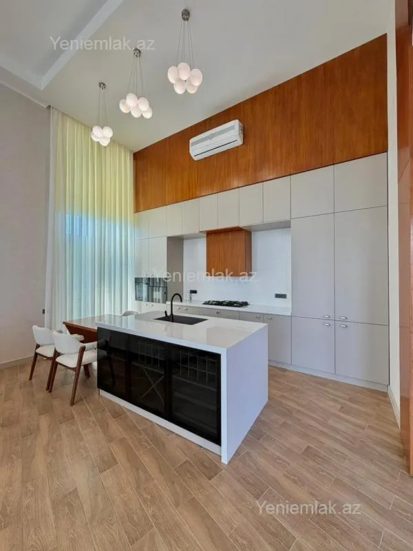 Satılır 4 otaqlı həyət evi 230 m²