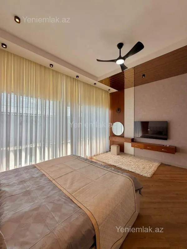 Satılır 4 otaqlı həyət evi 230 m²