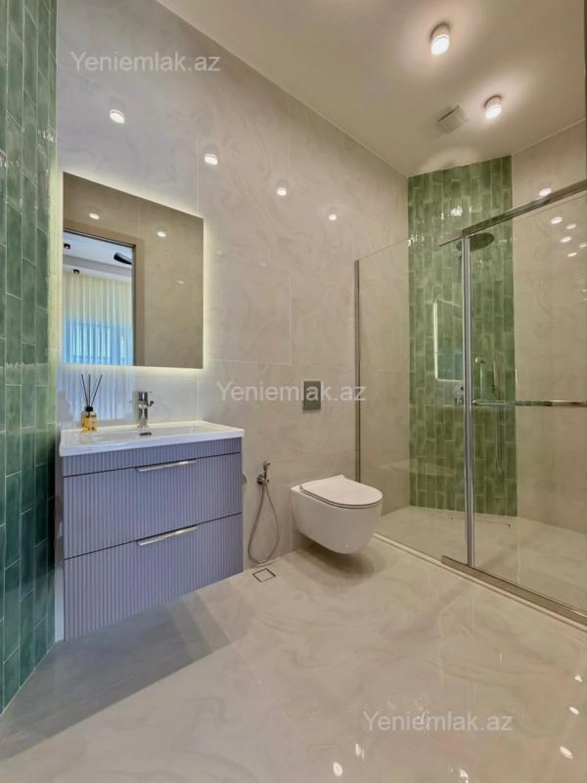 Satılır 4 otaqlı həyət evi 230 m²