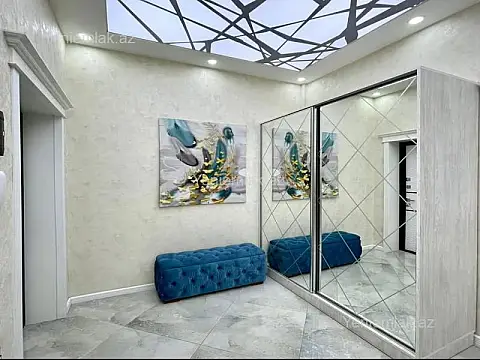 Satılır 2 otaqlı yeni tikili 70 m²