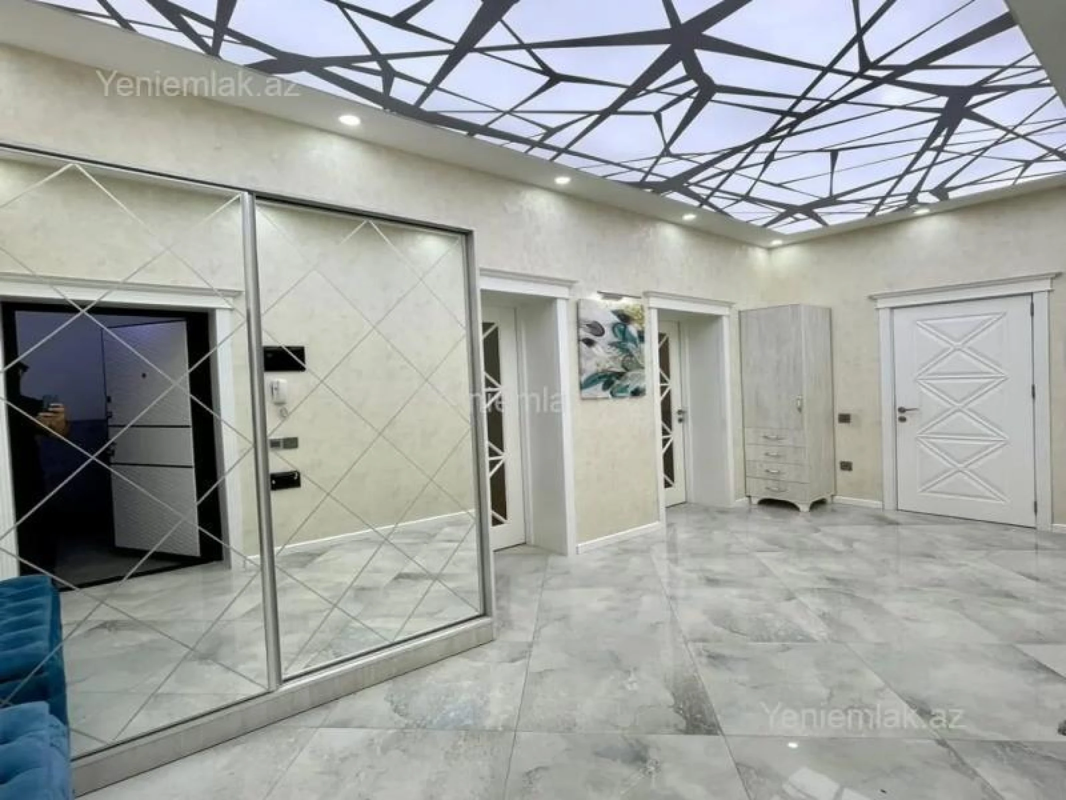 Satılır 2 otaqlı yeni tikili 70 m²