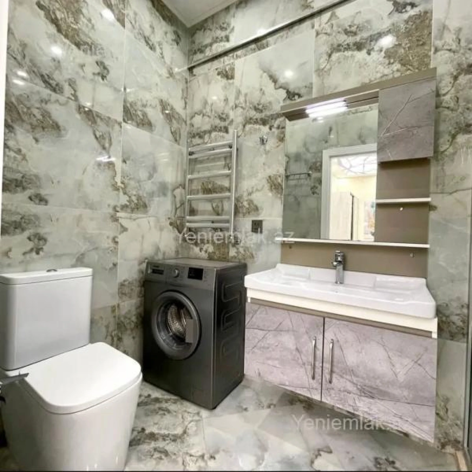 Satılır 2 otaqlı yeni tikili 70 m²