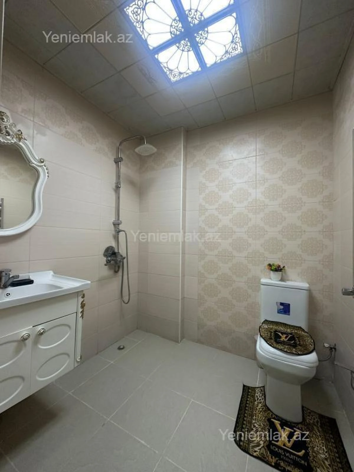 Satılır 3 otaqlı yeni tikili 100 m²