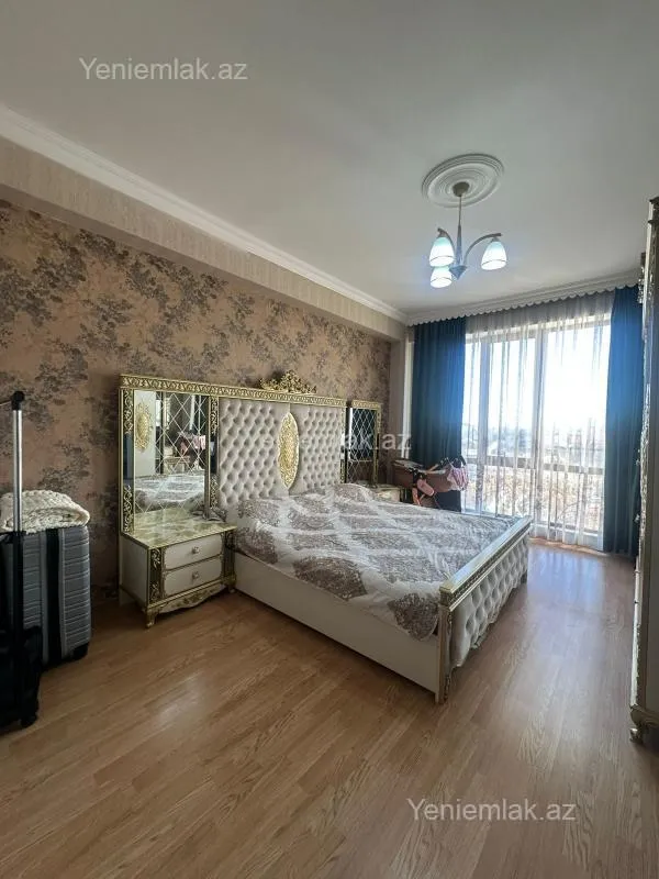 Satılır 3 otaqlı yeni tikili 100 m²