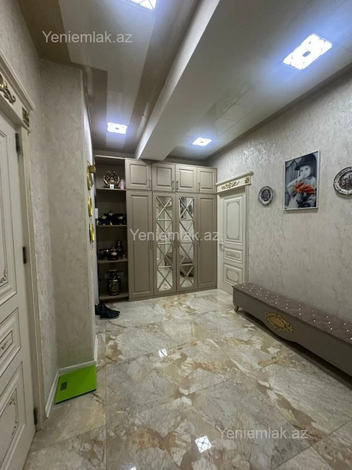 Satılır 3 otaqlı yeni tikili 100 m²