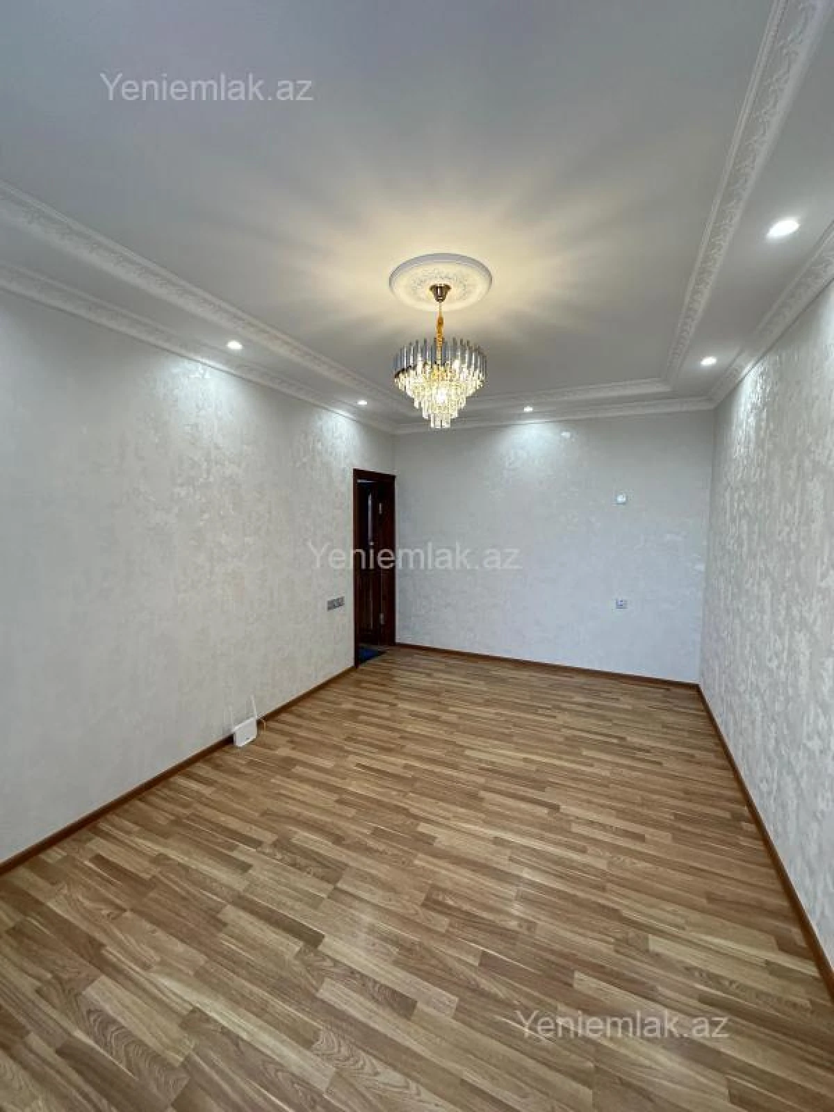 Satılır 1 otaqlı köhnə tikili 38 m²