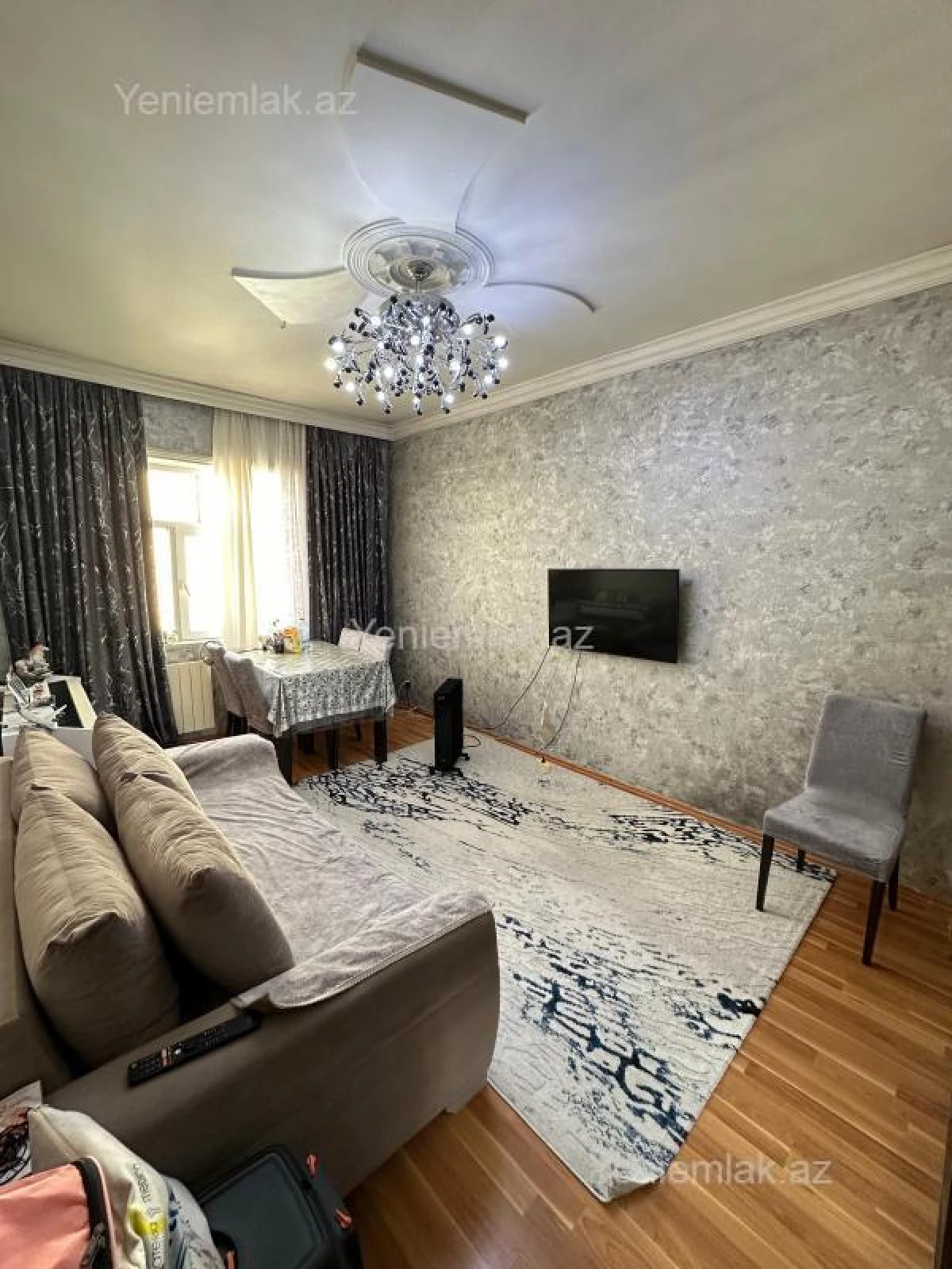 Satılır 1 otaqlı köhnə tikili 38 m²