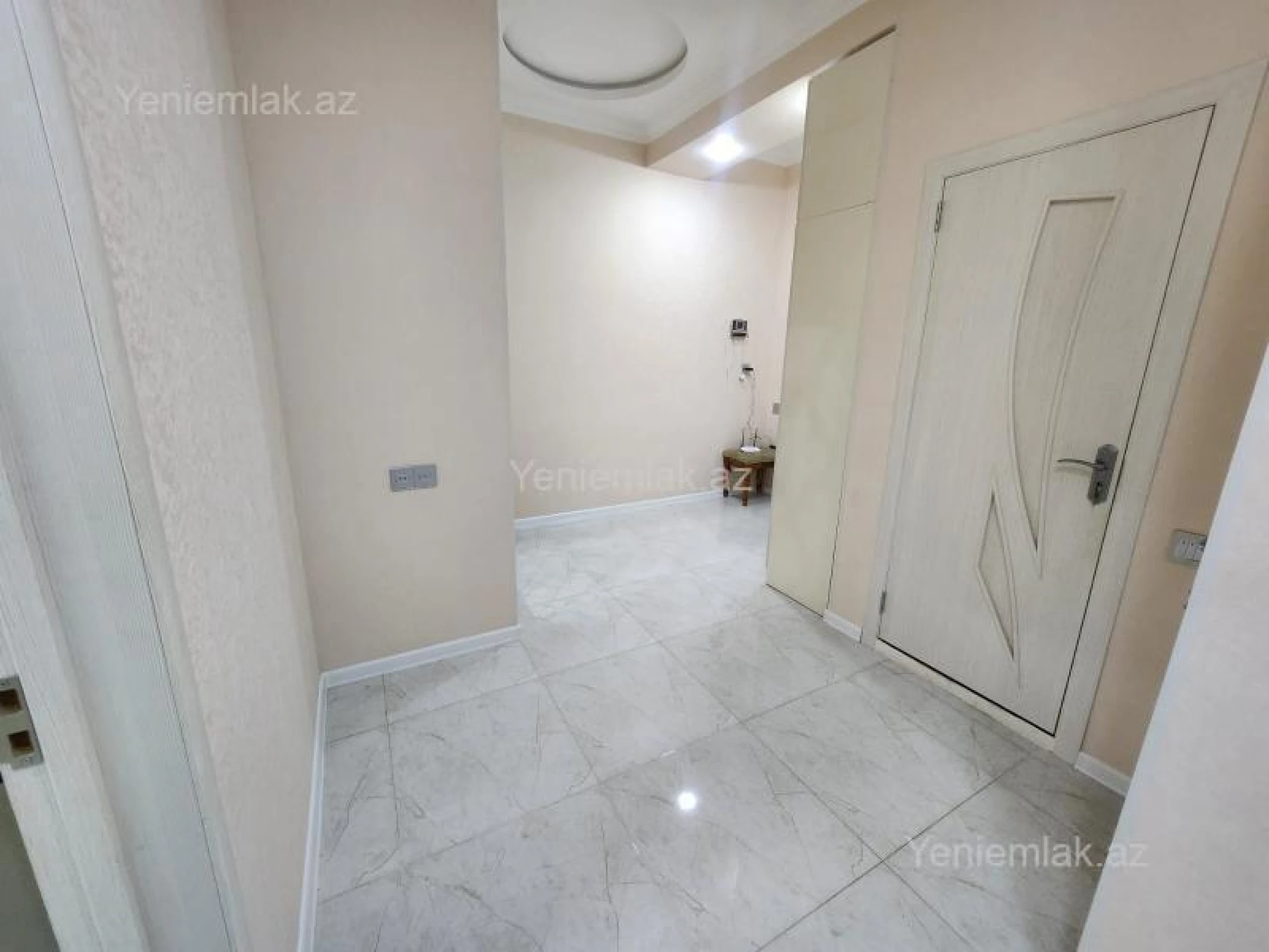 Satılır 2 otaqlı yeni tikili 73 m²