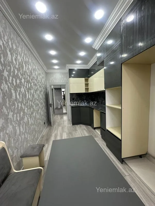 Satılır 2 otaqlı yeni tikili 72 m²