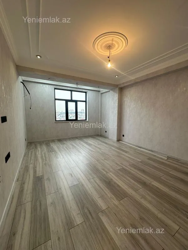 Satılır 2 otaqlı yeni tikili 72 m²