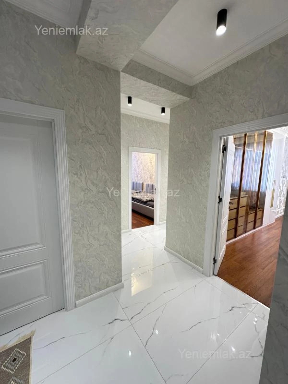 Satılır 3 otaqlı yeni tikili 115 m²