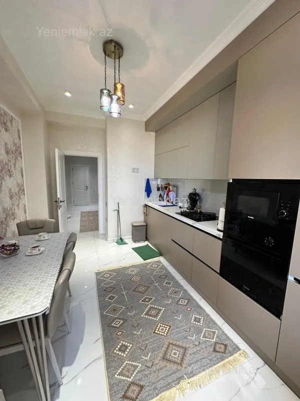 Satılır 3 otaqlı yeni tikili 115 m²