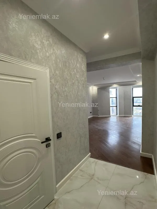 Satılır 4 otaqlı yeni tikili 156 m²