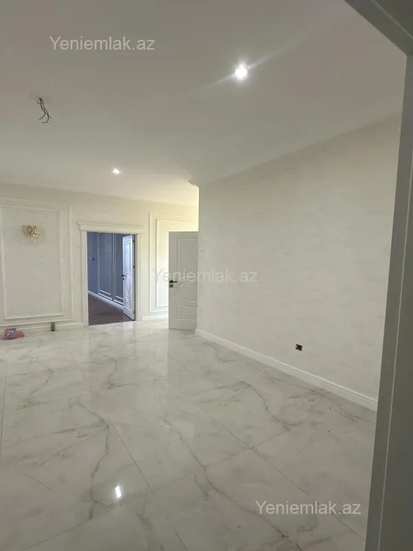 Satılır 4 otaqlı yeni tikili 156 m²