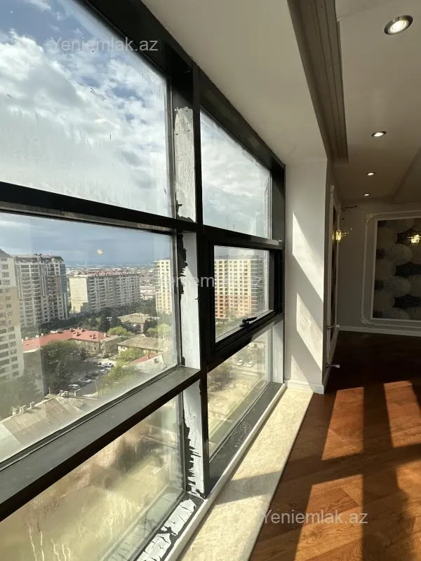 Satılır 4 otaqlı yeni tikili 156 m²