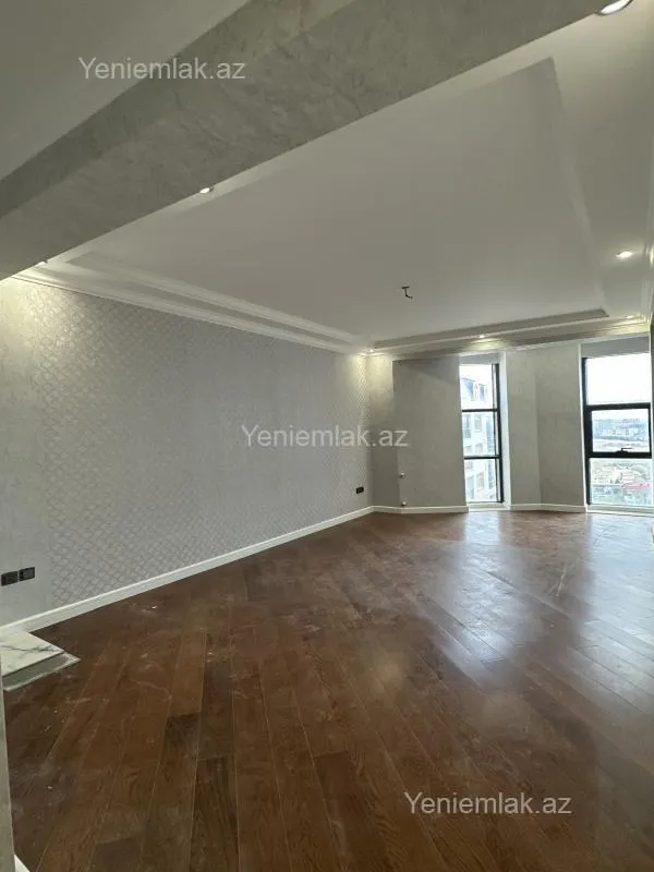 Satılır 4 otaqlı yeni tikili 156 m²