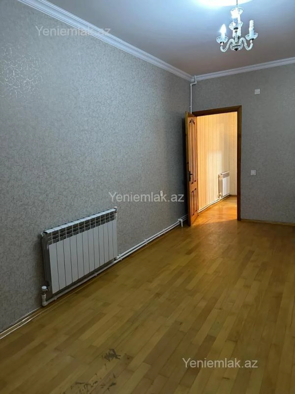 Satılır 1 otaqlı köhnə tikili 44 m²